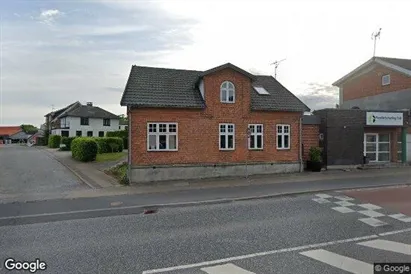 Boligudlejningsejendomme til salg i Mørke - Foto fra Google Street View