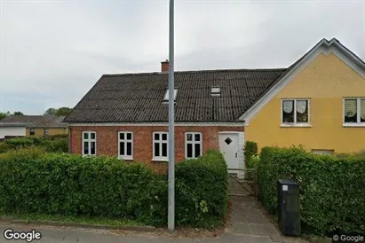 Boligudlejningsejendomme til salg i Glamsbjerg - Foto fra Google Street View