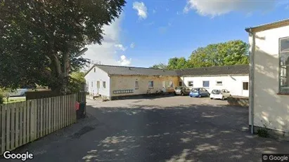 Boligudlejningsejendomme til salg i Højby - Foto fra Google Street View
