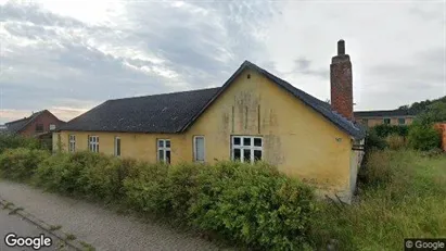 Erhvervsgrunde til salg i Låsby - Foto fra Google Street View