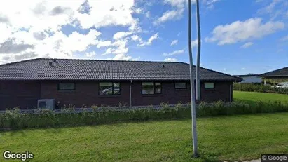 Boligudlejningsejendomme til salg i Vemmelev - Foto fra Google Street View