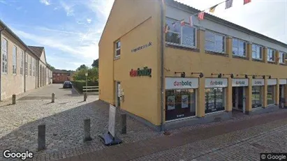 Erhvervslejemål til salg i Frederiksværk - Foto fra Google Street View