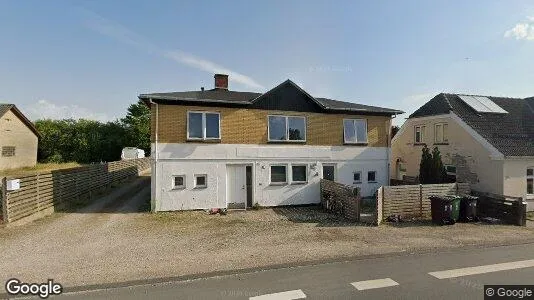 Boligudlejningsejendomme til salg i Broby - Foto fra Google Street View