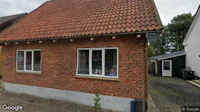 Boligudlejningsejendomme til salg i Ølgod - Foto fra Google Street View