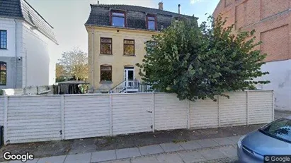 Boligudlejningsejendomme til salg i Charlottenlund - Foto fra Google Street View