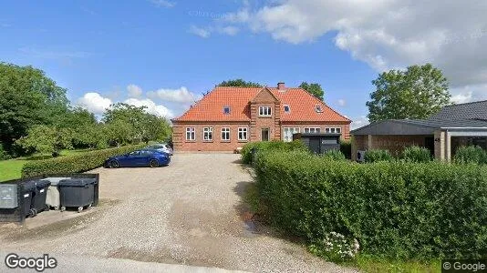 Boligudlejningsejendomme til salg i Harlev J - Foto fra Google Street View