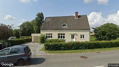 Boligudlejningsejendomme til salg i Broby - Foto fra Google Street View