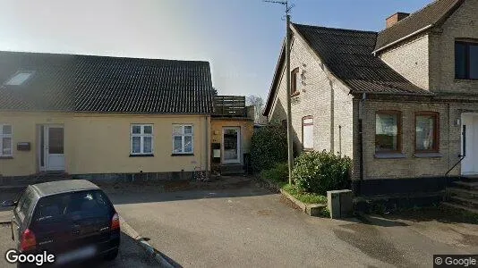 Boligudlejningsejendomme til salg i Mørkøv - Foto fra Google Street View