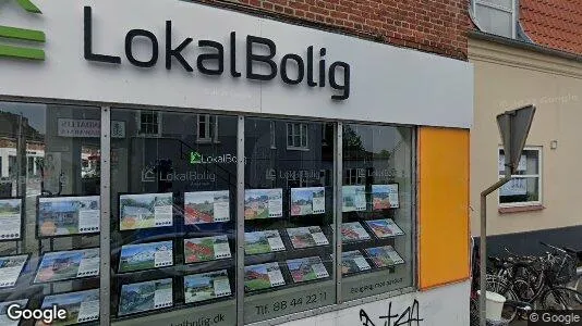 Erhvervslejemål til salg i Åbyhøj - Foto fra Google Street View