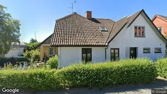 Boligudlejningsejendomme til salg i Vester Skerninge - Foto fra Google Street View
