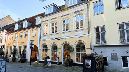 Boligudlejningsejendomme til salg i Middelfart - billede 1