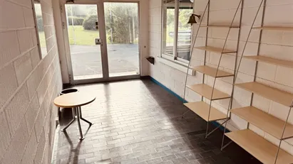 Lækkert kontor fællesskab med fri parkering