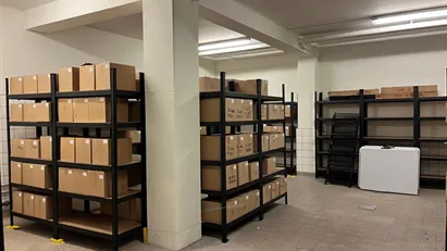 Fint og tørt lagerlokaler til leje - både til private og erhverv