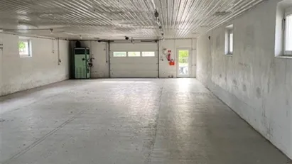 Værksted/lager med kontor