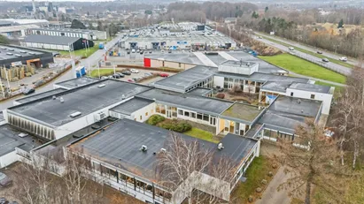 370 m² lager/showroom/ kontor i Kokkedal Industripark