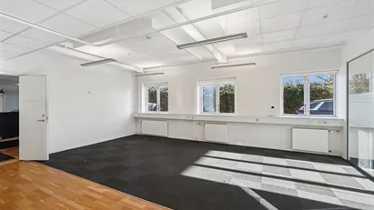 Flot kontor centralt i Rødovres erhvervskvarter