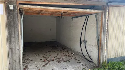 Garage til leje på 15 m2