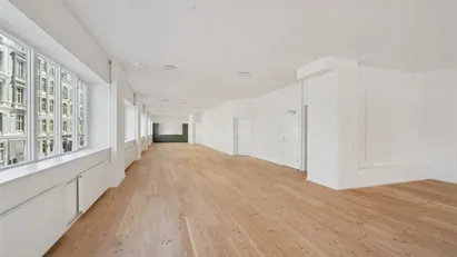 Moderne kontor i starten af Vesterbrogade.