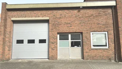 Lager / garage i Viborg centrum - i alt ca. 230 kvm