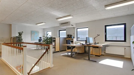 Lagerlokaler til leje i Tilst - billede 3