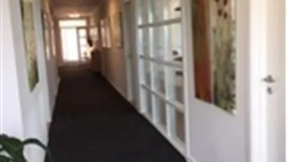 To attraktive lokaler udlejes i Klinikfællesskabet Skelagervej 1C