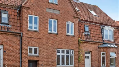 Lille central boligudlejningsejendom