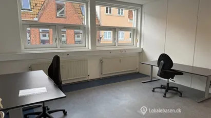 Kontorfælleskab midt i Aabenraa fra 2.000 kr. pr. mdr.