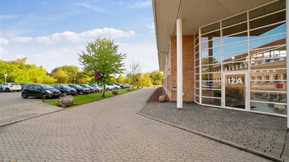 Pæn og velholdt kontorejendom på eftertragtet placering i Hillerød