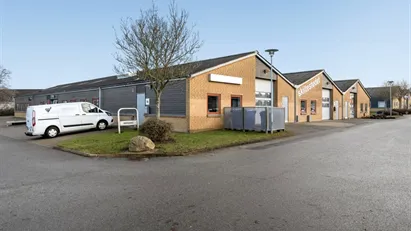 140 m² kontor/lager i større erhvervspark