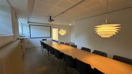 Erhvervslejemål til leje i Græsted - billede 1