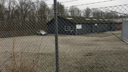 Ideelt til lager, logistik eller lettere erhverv.