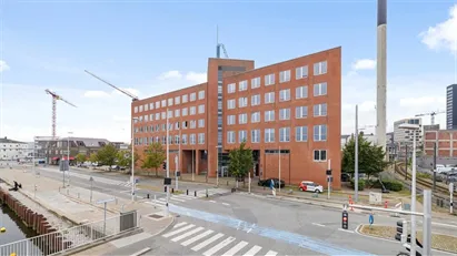 God beliggende ved letbanestop og Dokk1
