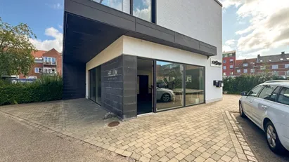 Moderniseret og indflytningsklart kontorlejemål i Vejle centrum