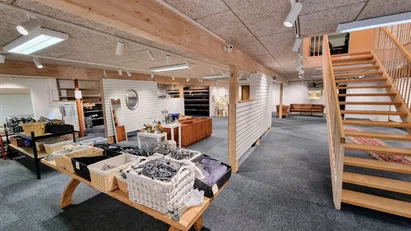 Flotteste butikslokale - i alt ca. 700 kvm - kan opdeles
