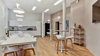 Ingen binding, kontor til 3.600 kr.