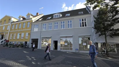 Pæne kontorlokaler central i Hillerød