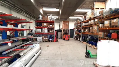 250 m2 lager samt 257 m2 kontor