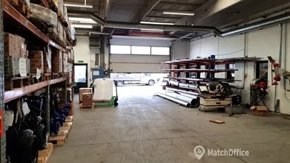 250 m2 lager samt 257 m2 kontor