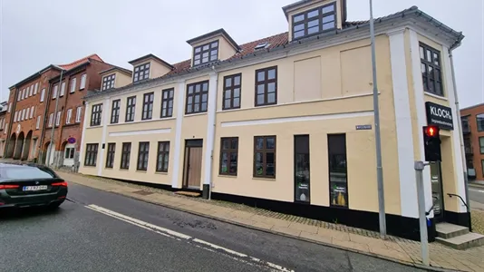 Boligudlejningsejendomme til salg i Skive - billede 2