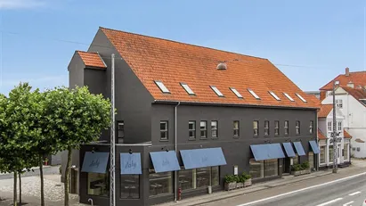 Klinik, Kontor, Undervisning