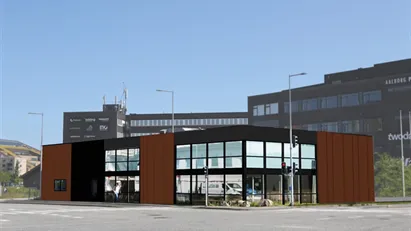 Synlig erhvervsejendom til leje – 647 m² på hjørnet af Nyhavnsgade/Gasværksvej i Aalborg