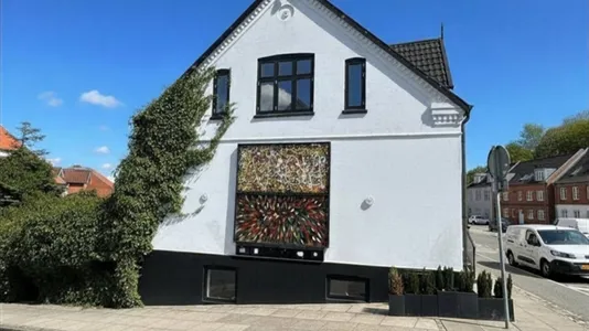 Boligudlejningsejendomme til salg i Vejle Centrum - billede 2