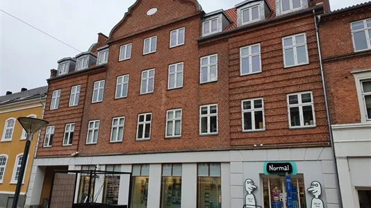 Boligudlejningsejendomme til salg i Bjerringbro - billede 1