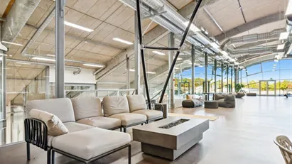 Lyst og stilrent lokale til showroom/kontor