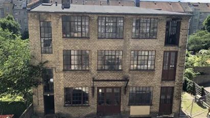 Stort lokale i fabriksbygning Frederiksberg