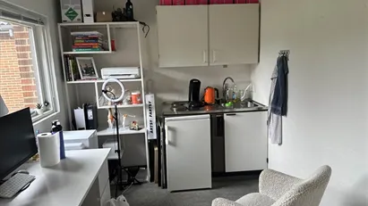 Flyt ind for kun 6.700 kr./md: Spar over 40.000 kr. på Tjørrings flotteste kombi-lejemål