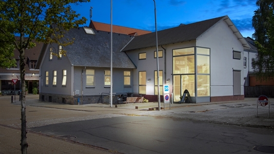 11 m2 klinik, kontorhotel i Kjellerup til leje