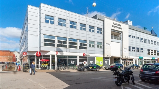 250 - 964 m2 klinik, kontor, kontor i Randers C til leje