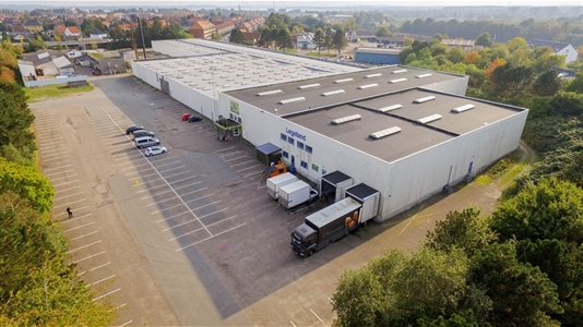 200 - 1350 m2 lager, produktion, showroom i Fredericia til leje