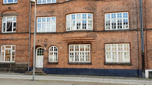 125 m2 klinik i Viborg til leje